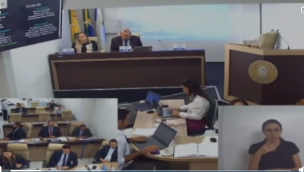 Vereadores de Rio Branco fogem da sessão para não votarem proposta de retorno aos trabalhos às quartas-feiras